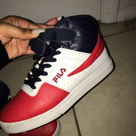 Fila - Picture 2 of 5